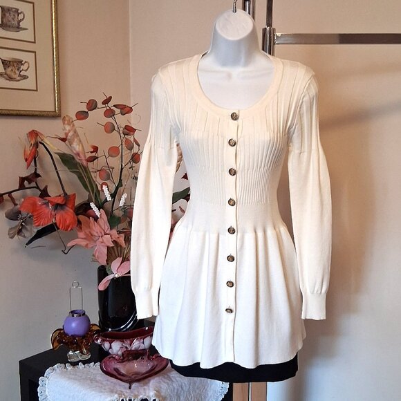 NWT Woman's White Cardigan Knit Lightweight Ladies Sweater Outerwear - Picture 1 of 8
